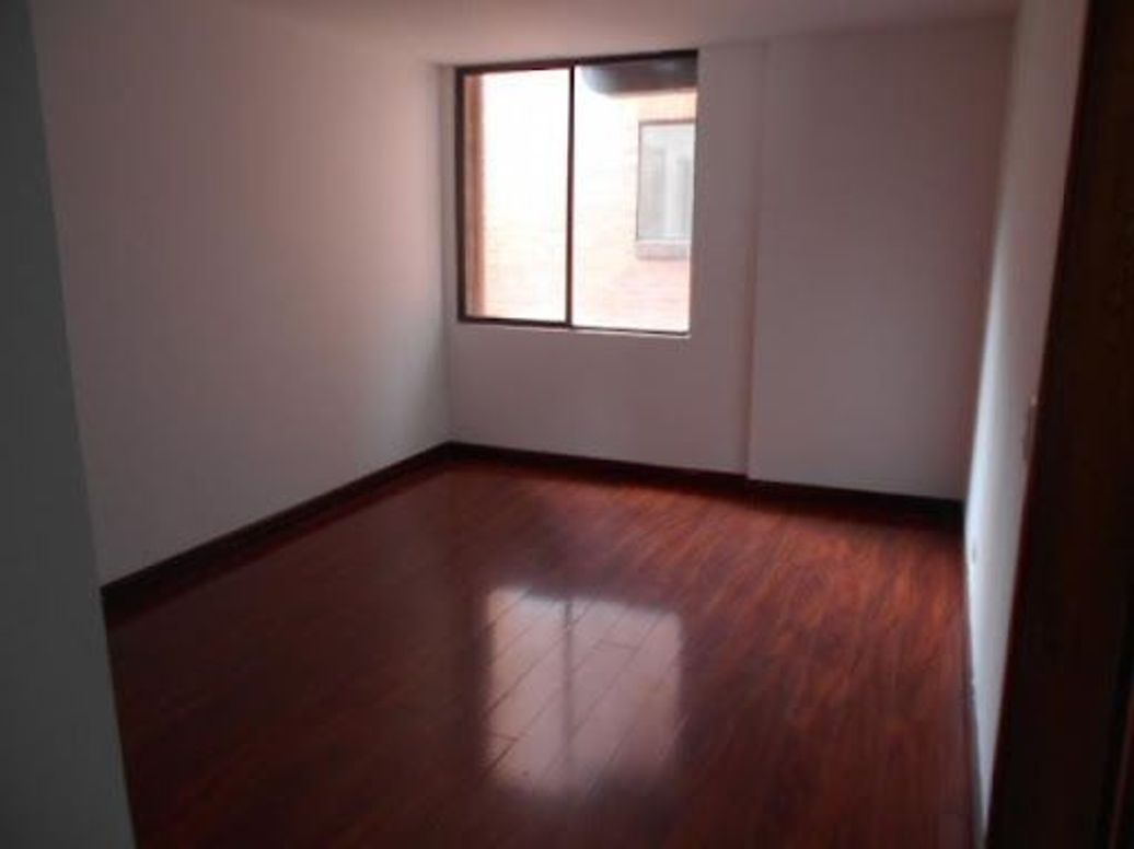 Apartamento de 3 alcobas en venta en Chico, Bogotá, 128 m² · foto 9 de 18