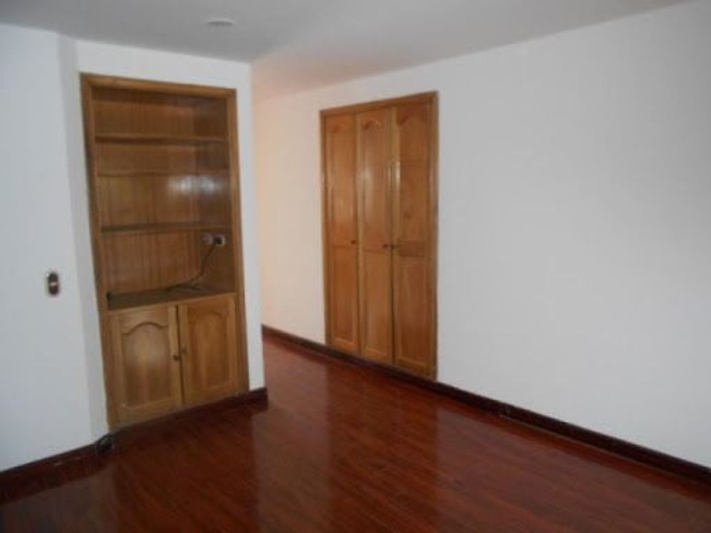 Apartamento de 3 alcobas en venta en Chico, Bogotá, 128 m² · foto 4 de 18