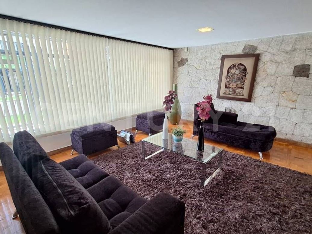 Casa de 11 alcobas en venta en Quinta Paredes, Bogotá, 600 m² · foto 7 de 20
