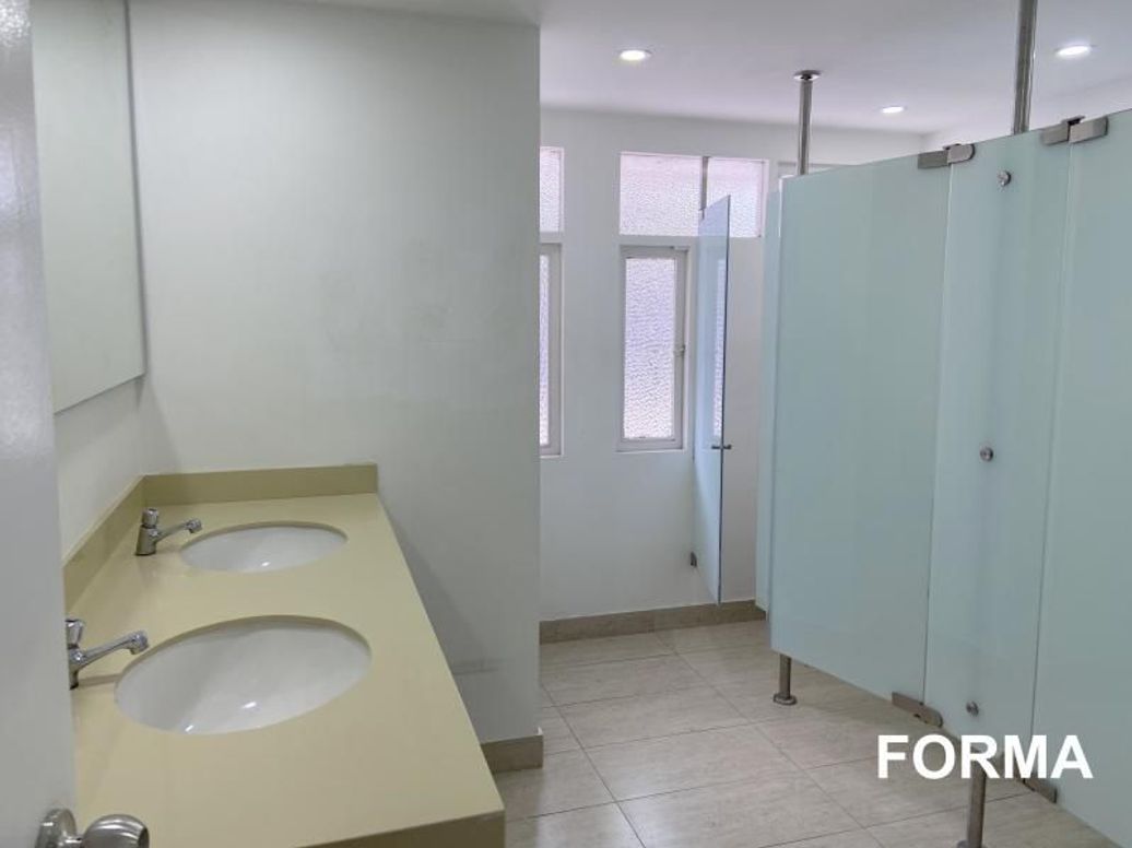 Casa de 9 alcobas en venta en Santa Barbara Oriental, Bogotá, 400 m² · foto 17 de 20