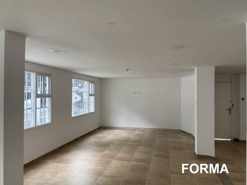 Casa de 9 alcobas en venta en Santa Barbara Oriental, Bogotá, 400 m² · foto 10 de 20