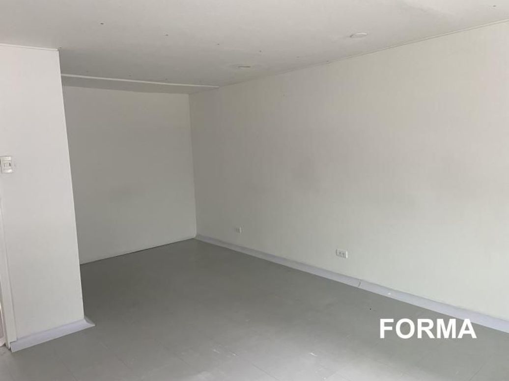 Casa de 9 alcobas en venta en Santa Barbara Oriental, Bogotá, 400 m² · foto 18 de 20