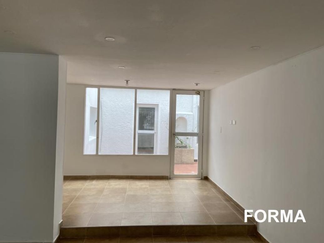 Casa de 9 alcobas en venta en Santa Barbara Oriental, Bogotá, 400 m² · foto 4 de 20