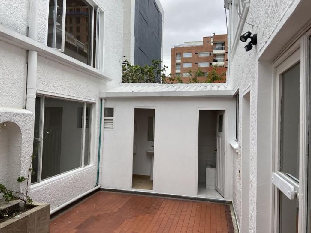 Casa de 9 alcobas en venta en Santa Barbara Oriental, Bogotá, 400 m² · foto 6 de 20