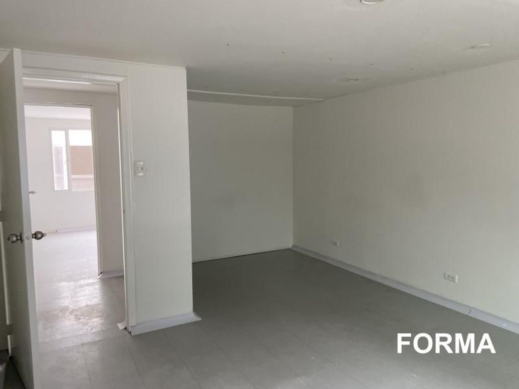 Casa de 9 alcobas en venta en Santa Barbara Oriental, Bogotá, 400 m² · foto 19 de 20