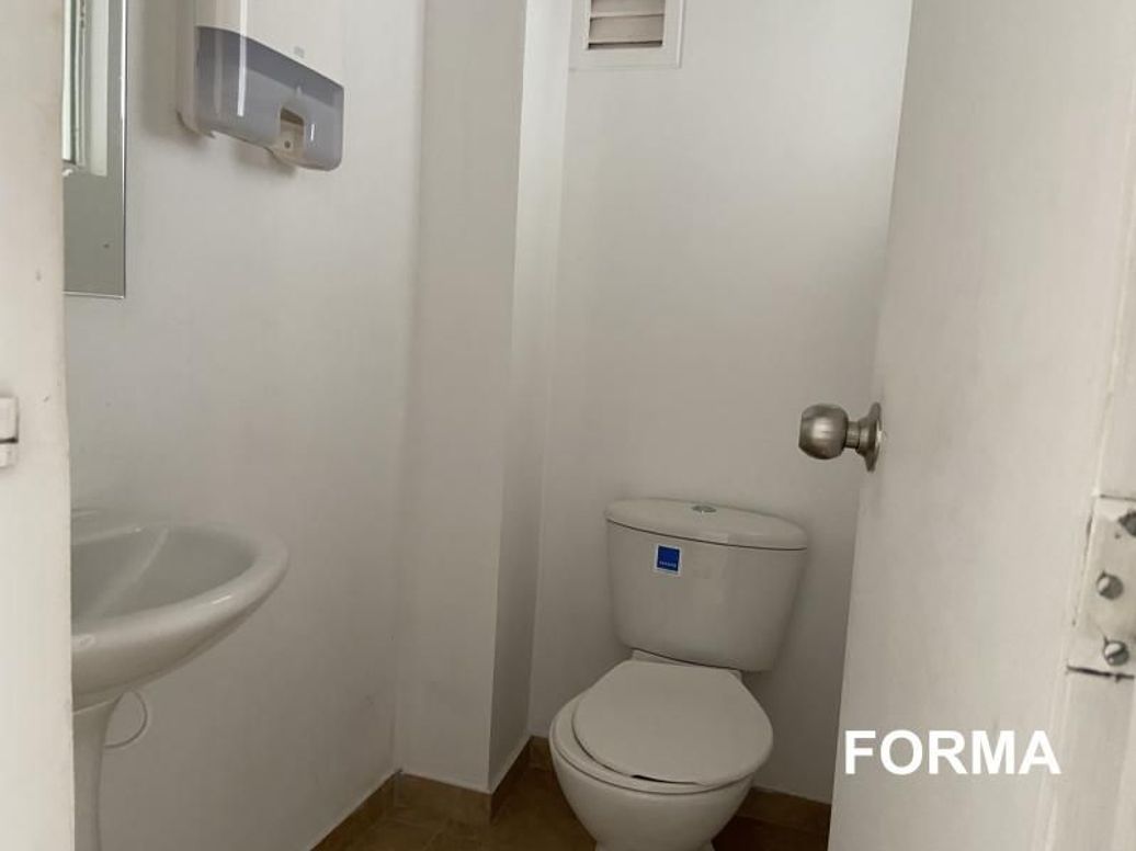 Casa de 9 alcobas en venta en Santa Barbara Oriental, Bogotá, 400 m² · foto 7 de 20