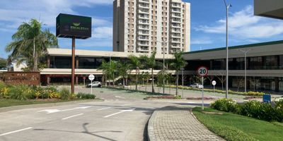 ¡Oportunidad única! Local comercial de 43 m² en el segundo piso del Centro Comercial Plaza Campestre. Este espacio abierto se entrega en obra gris, lo que te permitirá personalizarlo según la temática de tu negocio. ¡No pierdas la oportunidad de hacer realidad tu proyecto! Agenda tu cita hoy mismo.