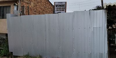 Tenemos una excelente oportunidad para ti: Atos Inmobiliaria pone a la venta un amplio lote de 83 m2 en el Barrio Santa Rita. Este lote cuenta con 7 m2 de frente por 12 m de fondo, está ubicado en una zona tranquila de la ciudad. ¡Aprovecha esta oportunidad para invertir en una de las zonas más prestigiosas de la ciudad! Contáctanos para más información.