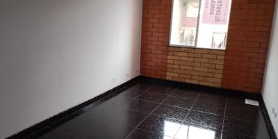 ATOS Inmobiliaria tiene en venta un apartamento de 49 m2 con una distribución que consta de 3 habitaciones, baño, sala comedor y cocina. Los servicios del apartamento son muy económicos y cuenta con parqueadero comunal. El sector en el que se encuentra ubicado el apartamento es comercial, lo que facilita el acceso a diversos servicios y establecimientos. ¡No pierdas la oportunidad de adquirir este excelente apartamento con una ubicación privilegiada!