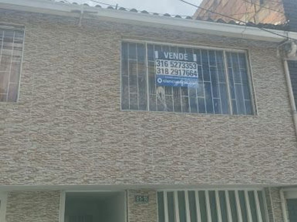 Casa de 12 alcobas en venta en Gran Britalia, Bogotá, 220 m² · foto 2 de 20