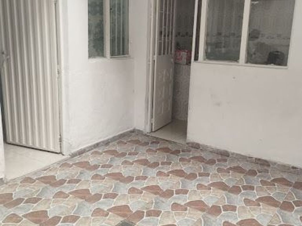 Casa de 12 alcobas en venta en Gran Britalia, Bogotá, 220 m² · foto 17 de 20