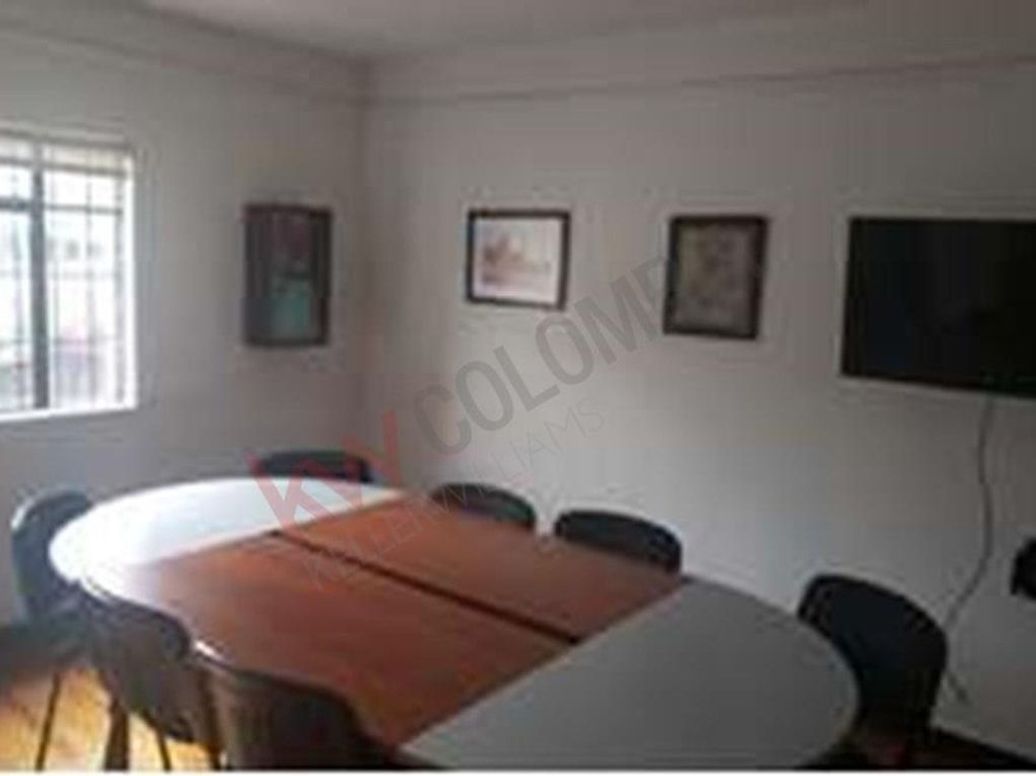 Casa de 5 alcobas en venta en Quinta Camacho, Bogotá, 377 m² · foto 6 de 13