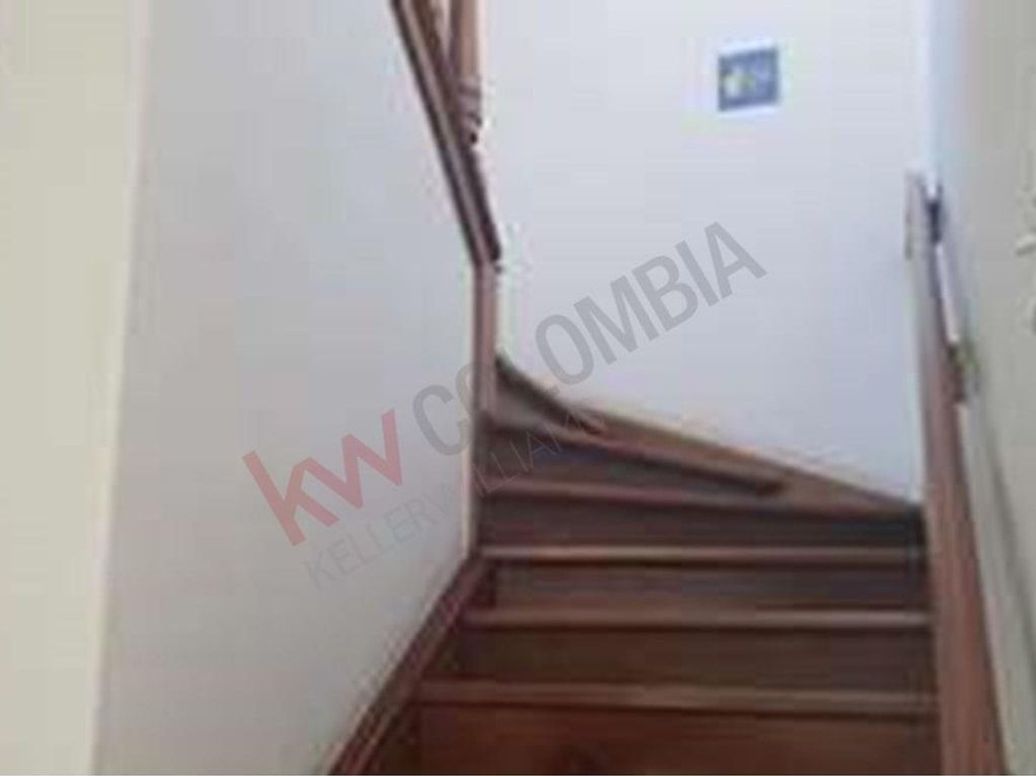 Casa de 5 alcobas en venta en Quinta Camacho, Bogotá, 377 m² · foto 11 de 13