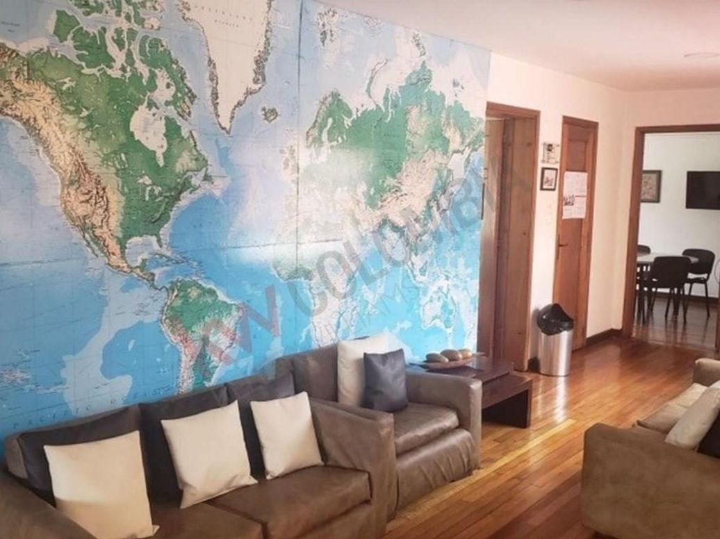 Casa de 5 alcobas en venta en Quinta Camacho, Bogotá, 377 m² · foto 13 de 13