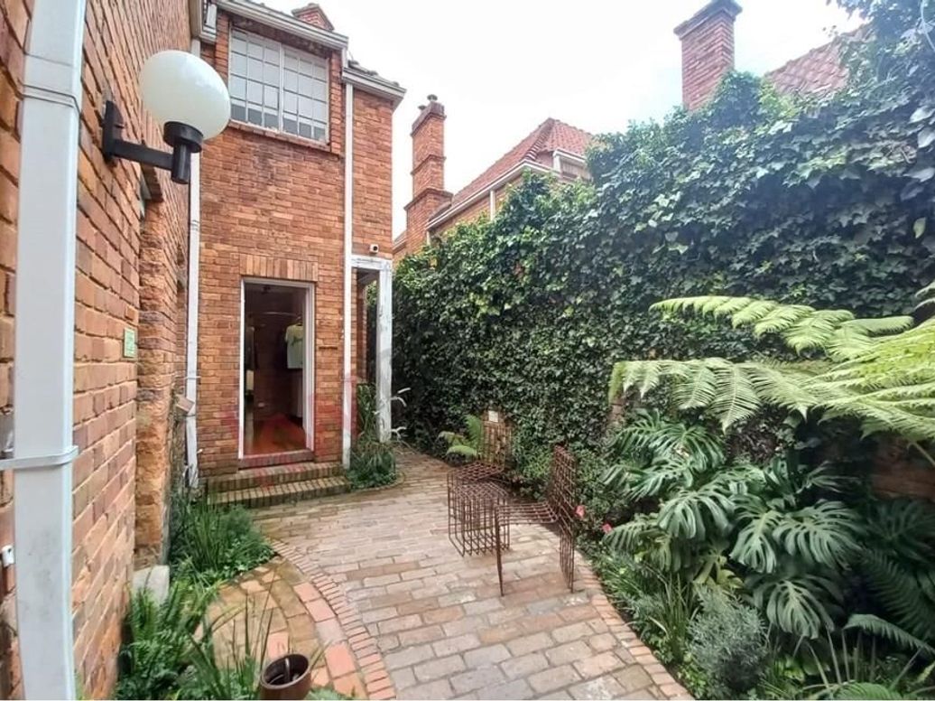 Casa de 3 alcobas en venta en Quinta Camacho, Bogotá, 497 m² · foto 7 de 20