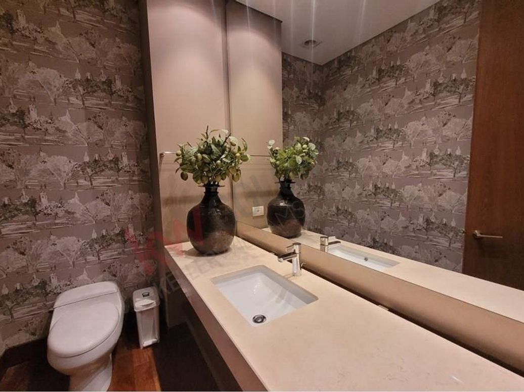 Apartamento de 3 alcobas en venta en El Refugio, Bogotá, 261 m² · foto 14 de 20
