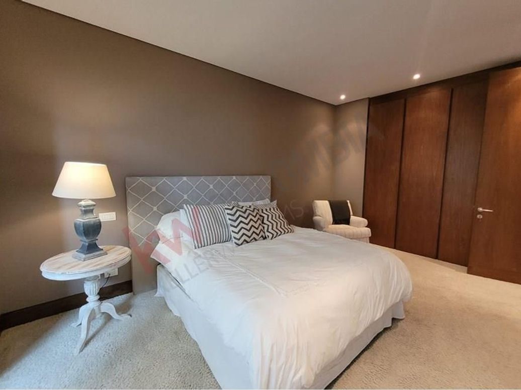 Apartamento de 3 alcobas en venta en El Refugio, Bogotá, 261 m² · foto 17 de 20