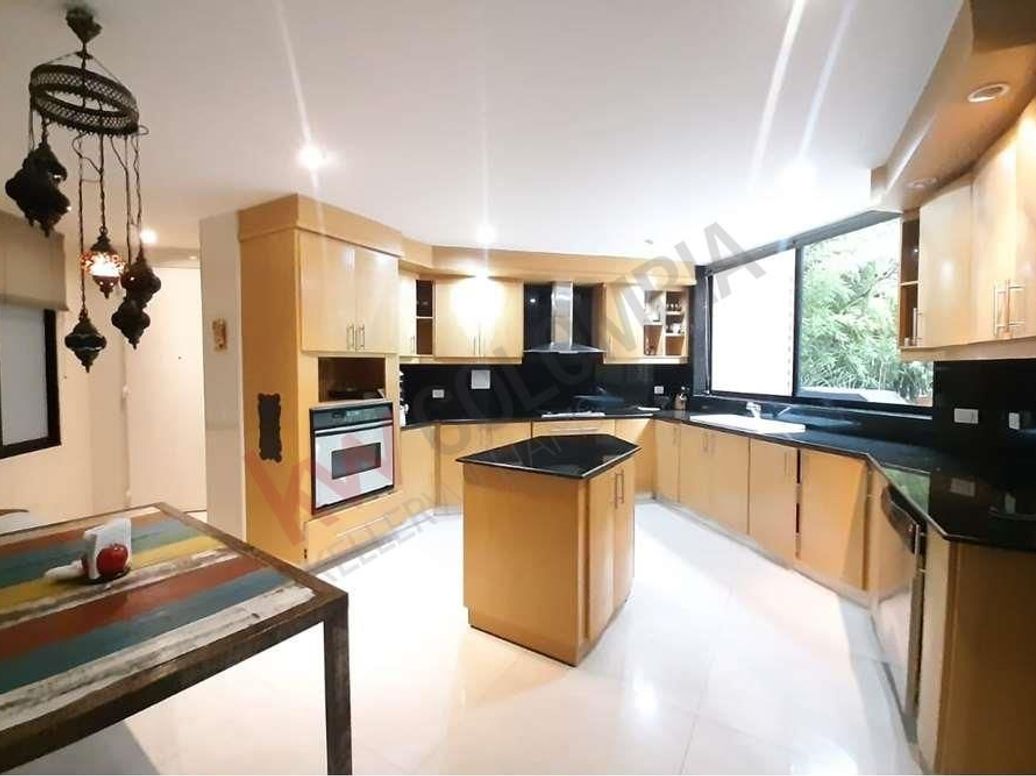 Apartamento de 4 alcobas en venta en Santa Barbara Alta, Bogotá, 467 m² · foto 13 de 20