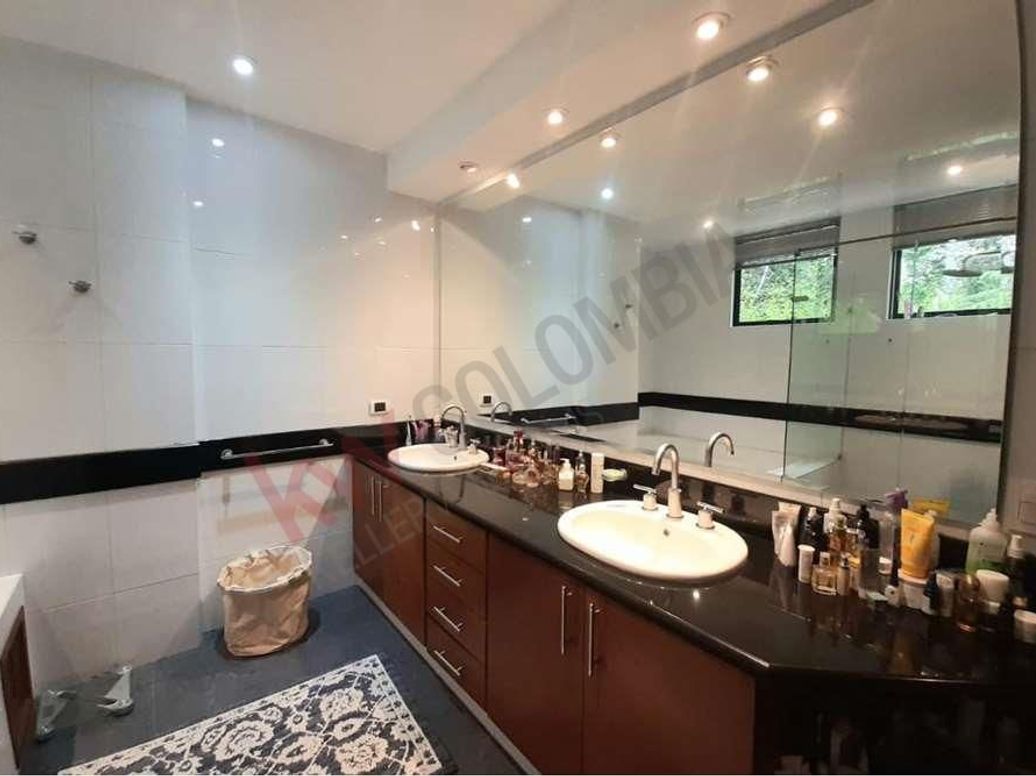 Apartamento de 4 alcobas en venta en Santa Barbara Alta, Bogotá, 467 m² · foto 9 de 20