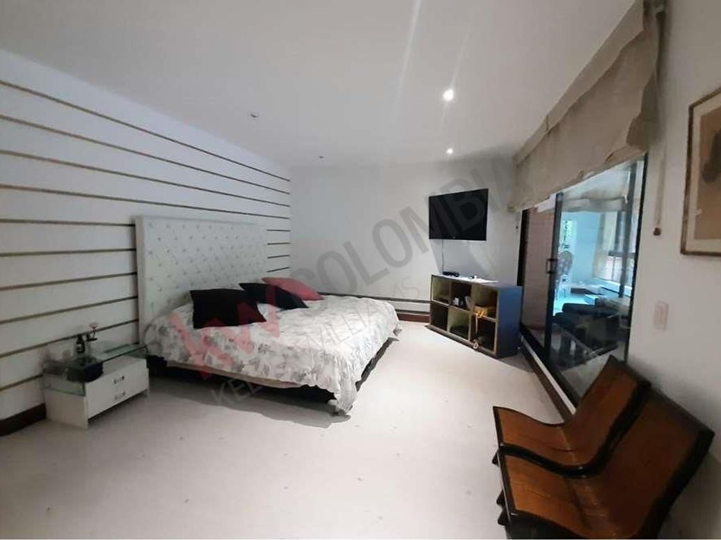 Apartamento de 4 alcobas en venta en Santa Barbara Alta, Bogotá, 467 m² · foto 2 de 20