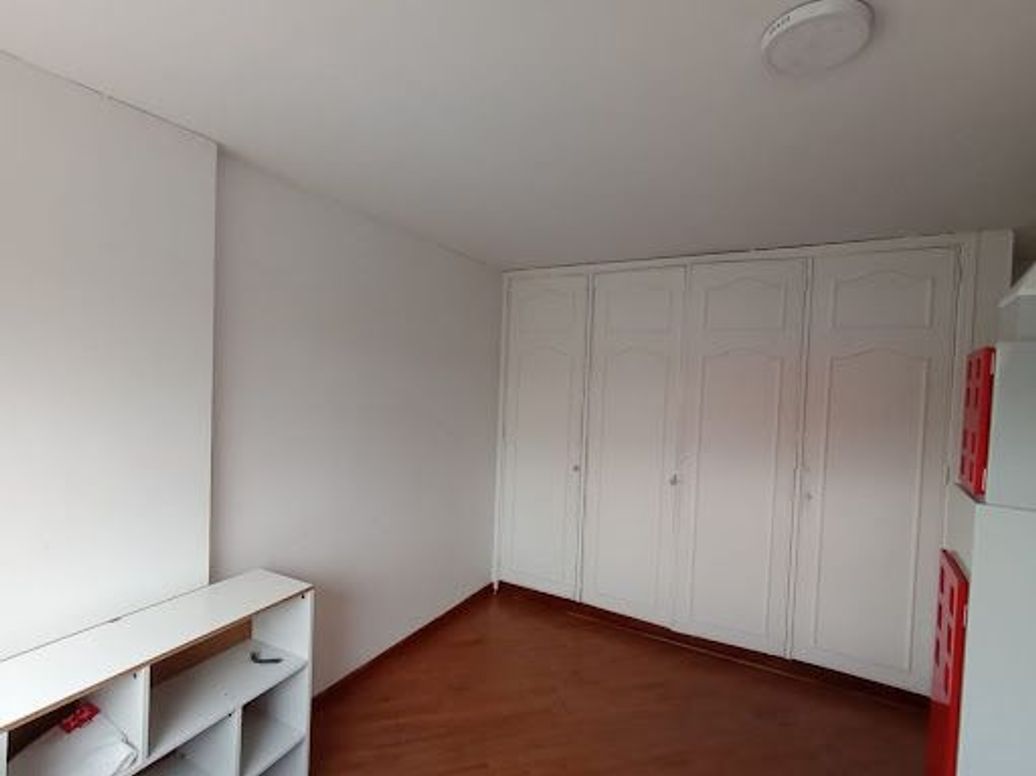 Apartamento de 3 alcobas en venta en Santa Barbara Central, Bogotá, 140 m² · foto 3 de 20
