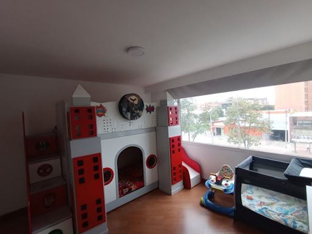Apartamento de 3 alcobas en venta en Santa Barbara Central, Bogotá, 140 m² · foto 11 de 20