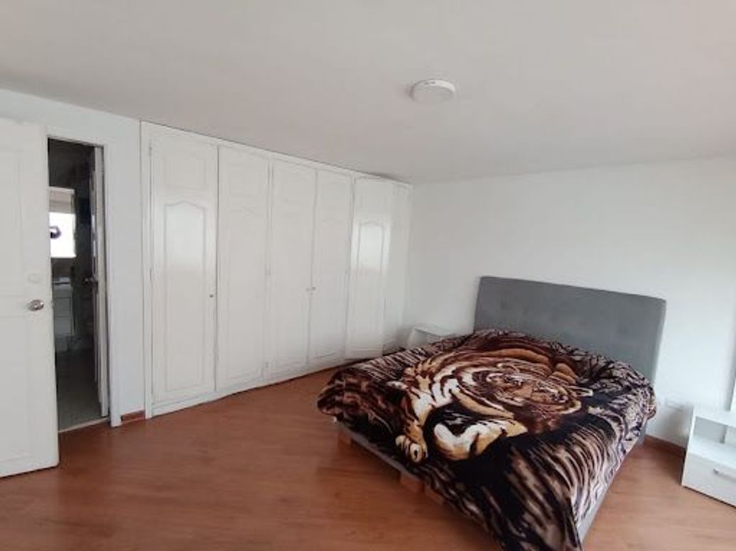 Apartamento de 3 alcobas en venta en Santa Barbara Central, Bogotá, 140 m² · foto 6 de 20