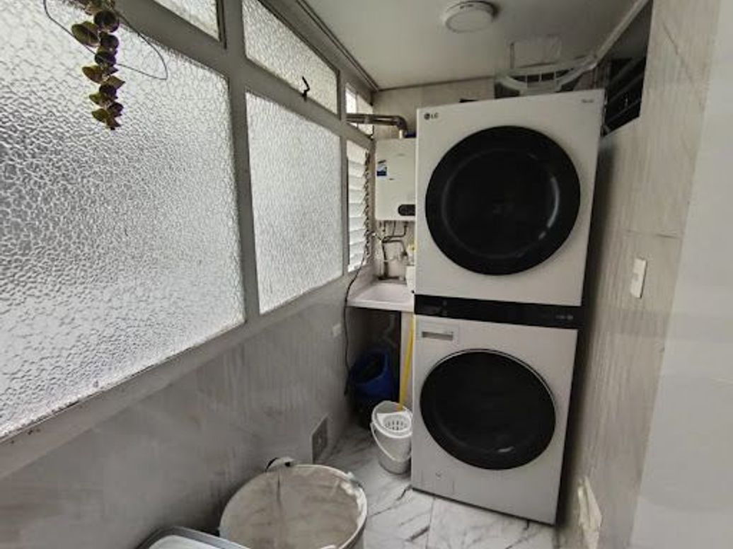 Apartamento de 3 alcobas en venta en Santa Barbara Central, Bogotá, 140 m² · foto 13 de 20