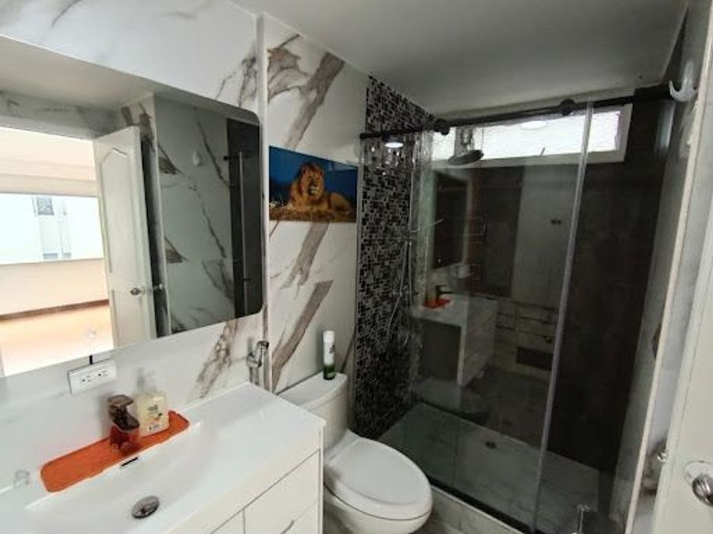 Apartamento de 3 alcobas en venta en Santa Barbara Central, Bogotá, 140 m² · foto 16 de 20