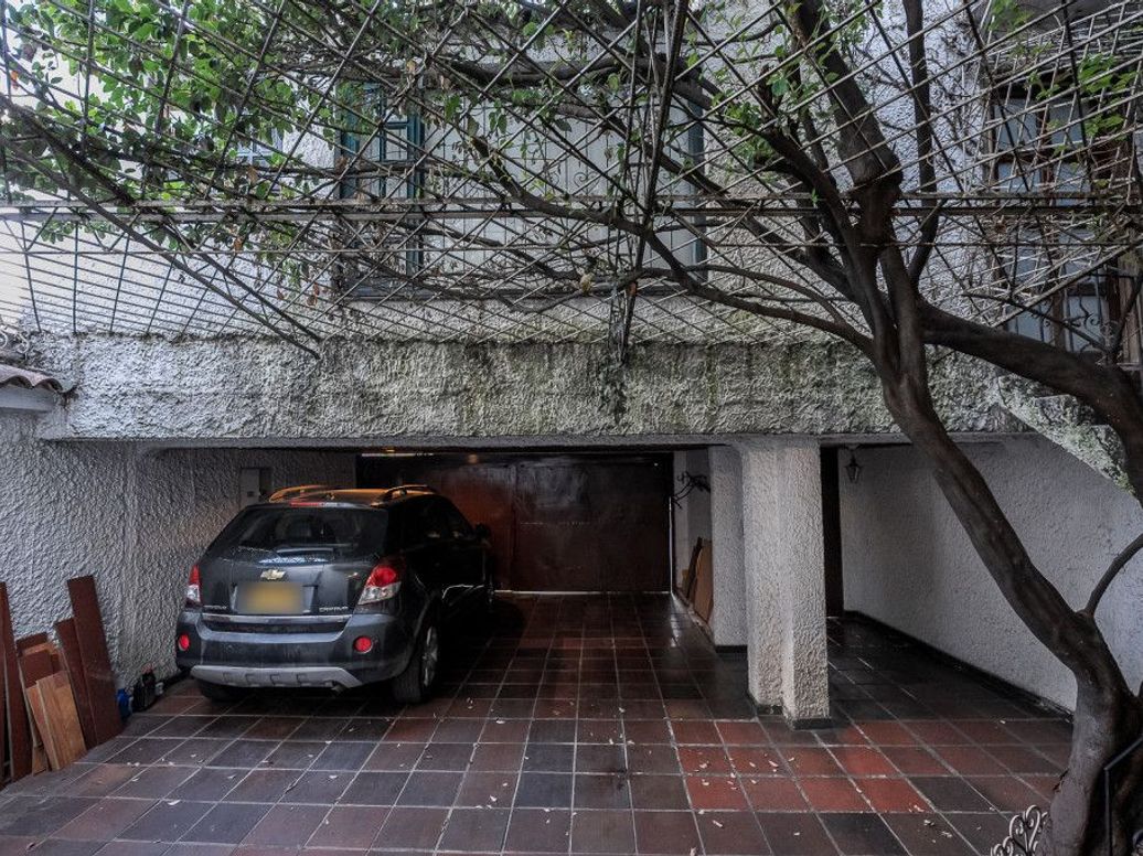 Casa de 4 alcobas en venta en Molinos Norte, Bogotá, 281 m² · foto 2 de 20