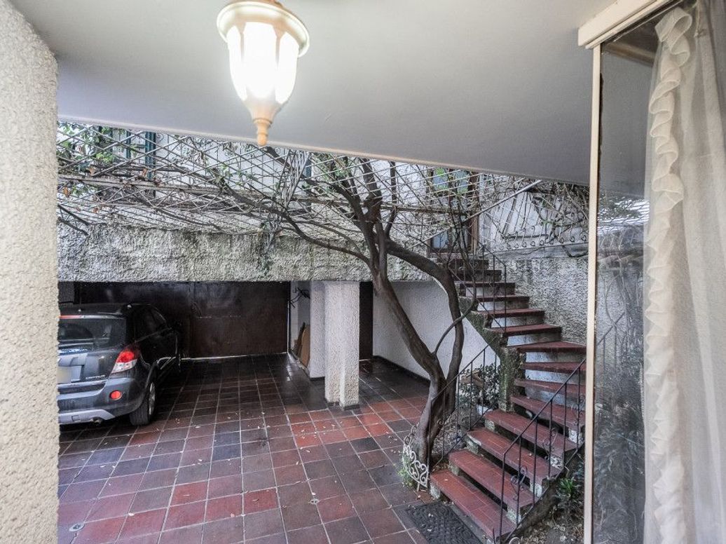 Casa de 4 alcobas en venta en Molinos Norte, Bogotá, 281 m² · foto 3 de 20