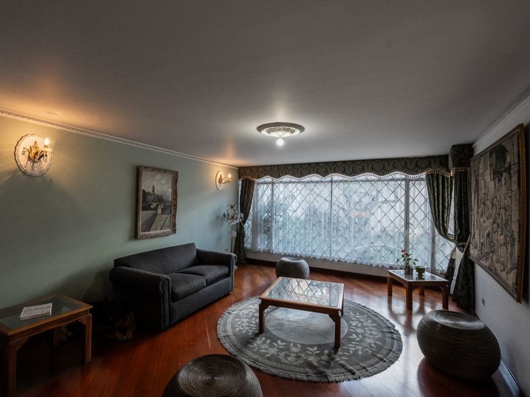 Casa de 4 alcobas en venta en Molinos Norte, Bogotá, 281 m² · foto 8 de 20