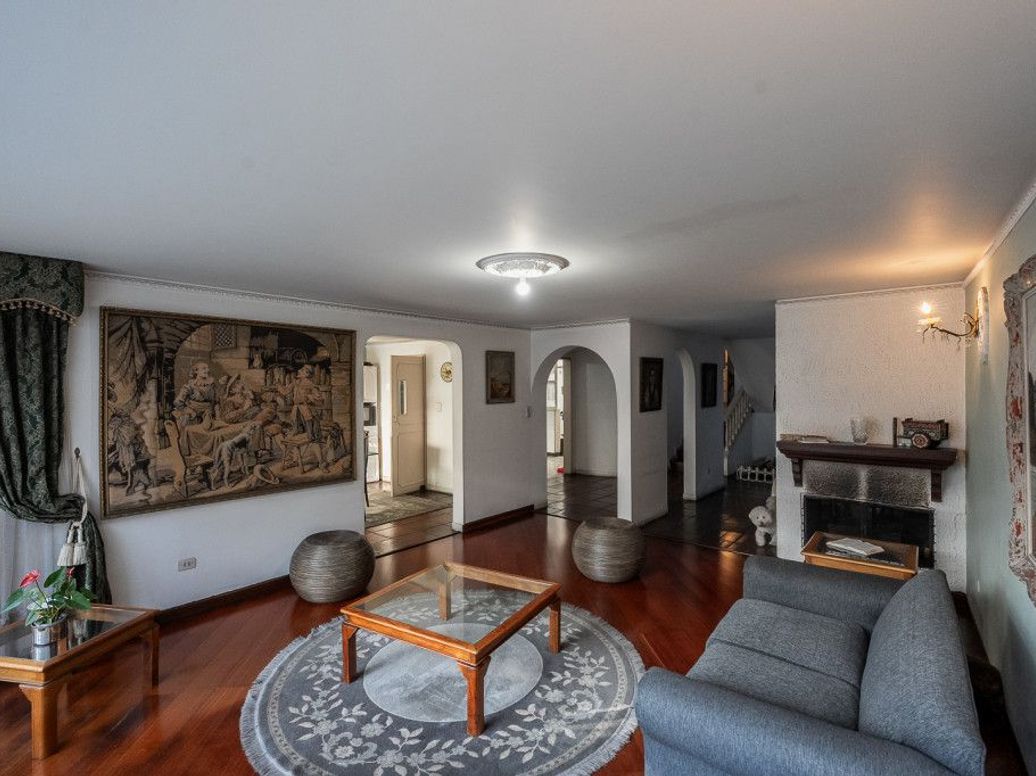 Casa de 4 alcobas en venta en Molinos Norte, Bogotá, 281 m² · foto 9 de 20