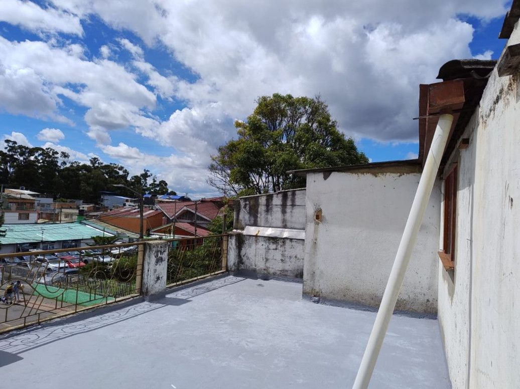 Casa de 8 alcobas en venta en Ub. Avenida Decima, Bogotá, 306 m² · foto 2 de 20