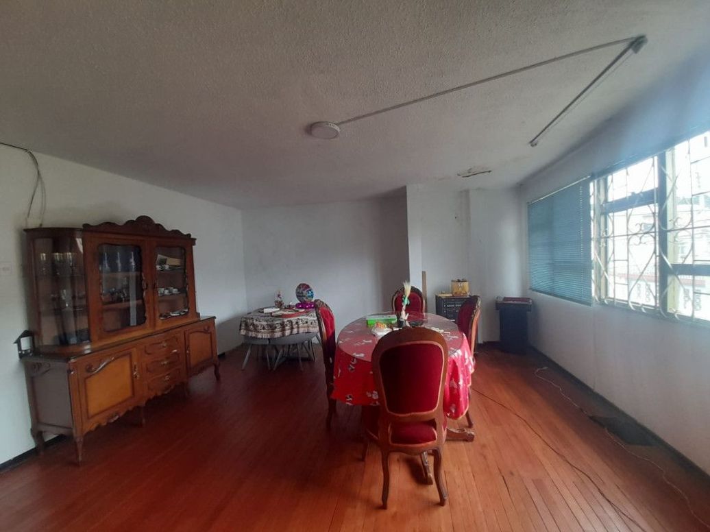 Casa de 8 alcobas en venta en Ub. Avenida Decima, Bogotá, 306 m² · foto 9 de 20