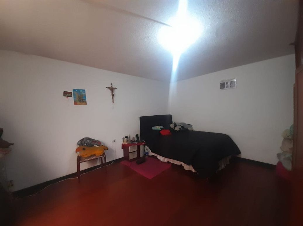 Casa de 8 alcobas en venta en Ub. Avenida Decima, Bogotá, 306 m² · foto 19 de 20