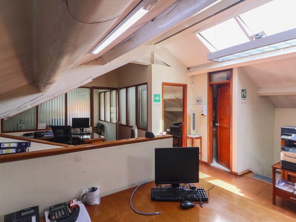 Casa de 5 alcobas en venta en Quinta Camacho, Bogotá, 405 m² · foto 7 de 20