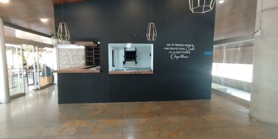 En Alberto Alvarez tenemos el local ideal que estas buscando ubicado en Plaza Mayor zona de comidas, un lugar muy prestigioso de la ciudad de Medellin, con muy buenos espacios para el disfrute de las personas. un lugar agradable, acogedor y seguro.
no te niegues la oportunidad de conocerlo y contacta a uno de nuestros asesores.