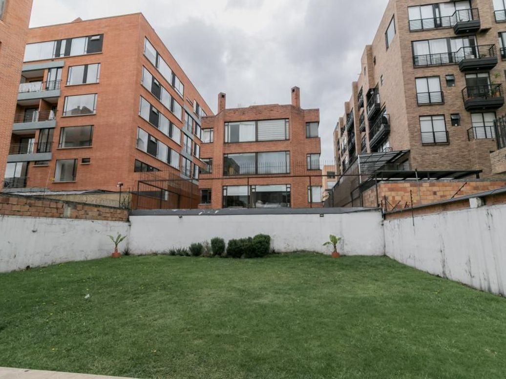 Casa de 5 alcobas en arriendo en Rincon Del Chicó, Bogotá, 290 m² · foto 4 de 20