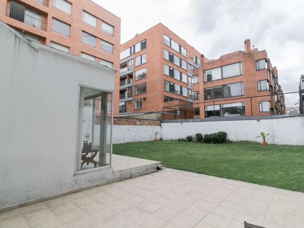 Casa de 5 alcobas en arriendo en Rincon Del Chicó, Bogotá, 290 m² · foto 5 de 20