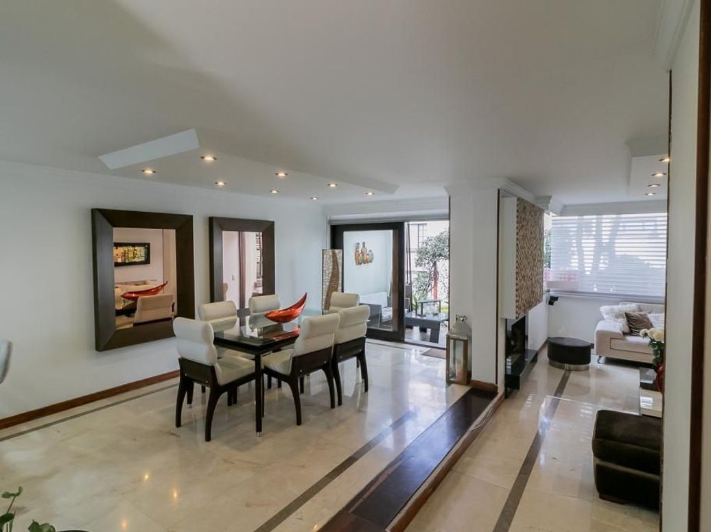 Casa de 5 alcobas en venta en Niza Suba, Bogotá, 266 m² · foto 4 de 20