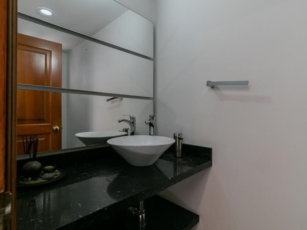 Casa de 5 alcobas en venta en Niza Suba, Bogotá, 266 m² · foto 3 de 20