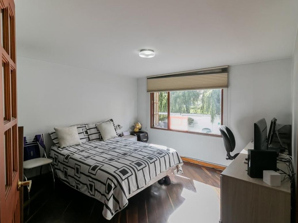 Casa de 5 alcobas en venta en Niza Suba, Bogotá, 266 m² · foto 12 de 20