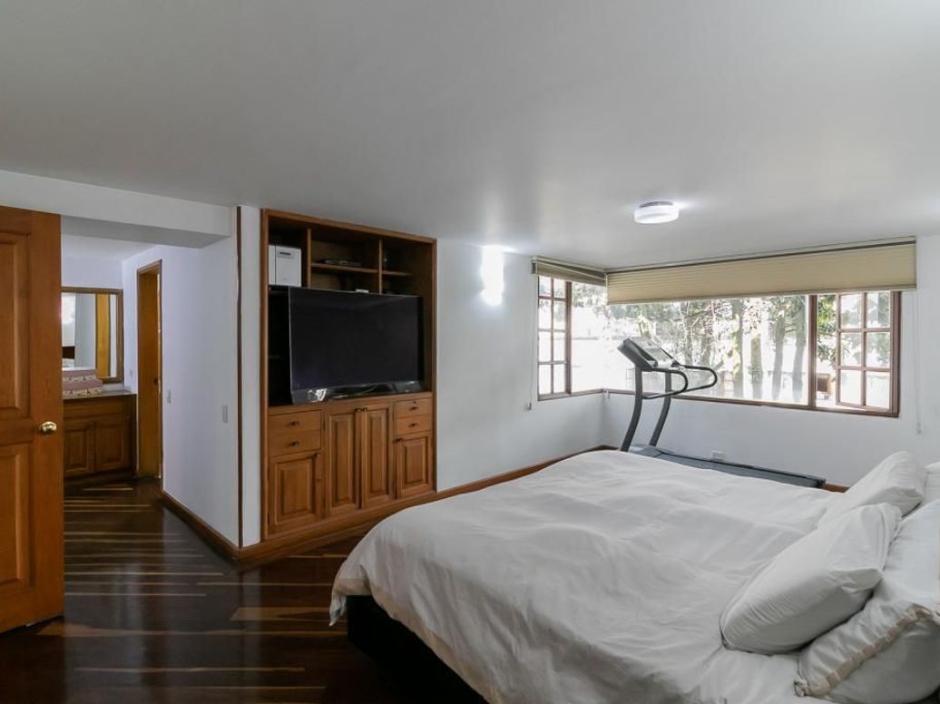 Casa de 5 alcobas en venta en Niza Suba, Bogotá, 266 m² · foto 15 de 20
