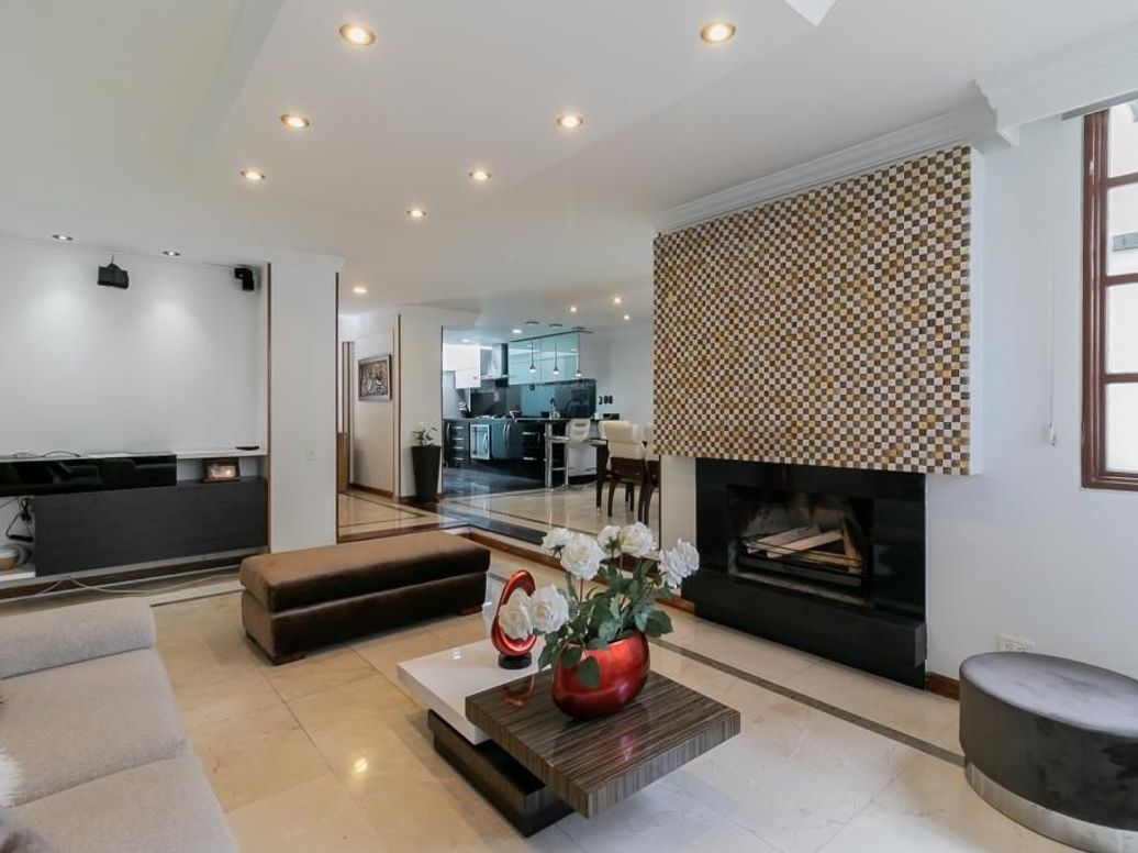 Casa de 5 alcobas en venta en Niza Suba, Bogotá, 266 m² · foto 6 de 20