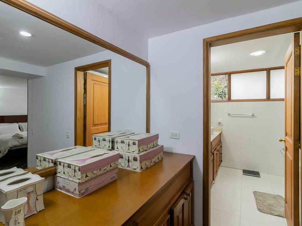 Casa de 5 alcobas en venta en Niza Suba, Bogotá, 266 m² · foto 16 de 20