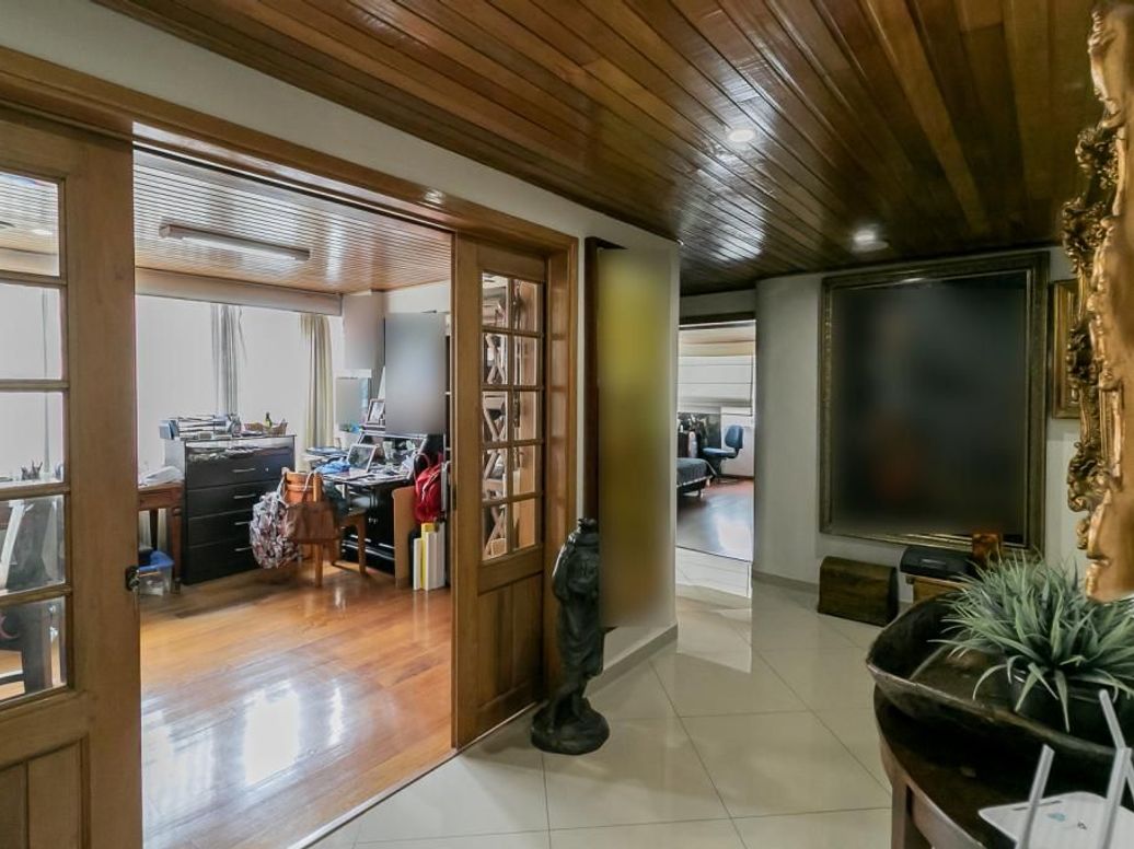 Apartamento de 3 alcobas en venta en Santa Barbara Occidental, Bogotá, 245 m² · foto 14 de 20