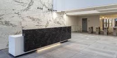 Es un ecosistema empresarial ubicado a 5 minutos del aeropuerto el Dorado, contando con múltiples servicios en un mismo lugar como centro de negocios y eventos (auditorios y salas de reuniones), zonas verdes, gimnasio, el Hotel Aloft, restaurantes, zonas de entretenimiento, servicios financieros, plazoleta de comida, mercados, droguerías. El complejo cuenta con las mas altas especificaciones técnicas y la certificación LEED permitiendo ahorros sustanciales en consumos de energía y agua, fácil acceso por varias vía y al frente al portal de Transmilenio. 
Si necesita mas espacio se puede crecer progresivamente dentro del mismo complejo con desarrollos a la medida de sus necesidades. Se cuenta con espacios desde 90 mts hasta mas de 30.000 mts dependiendo de sus necesidades.
La oficina se encuentra en el piso 1 y cuenta con mezanine, estado en obra gris para entrega inmediata
** Los valores son aproximados y  pueden variar **