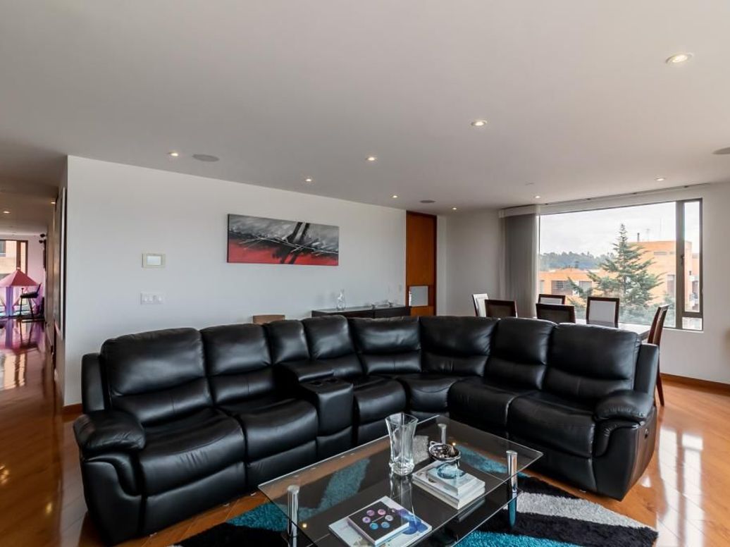 Apartamento de 3 alcobas en venta en El Plan, Bogotá, 223 m² · foto 8 de 20