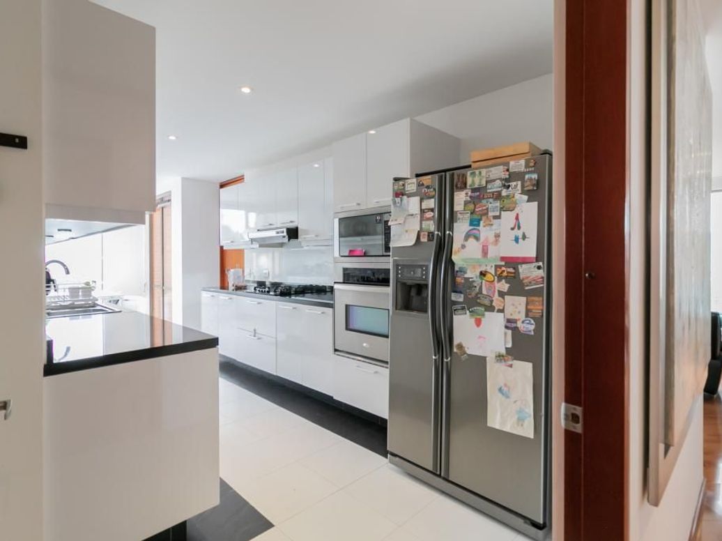 Apartamento de 3 alcobas en venta en El Plan, Bogotá, 223 m² · foto 4 de 20